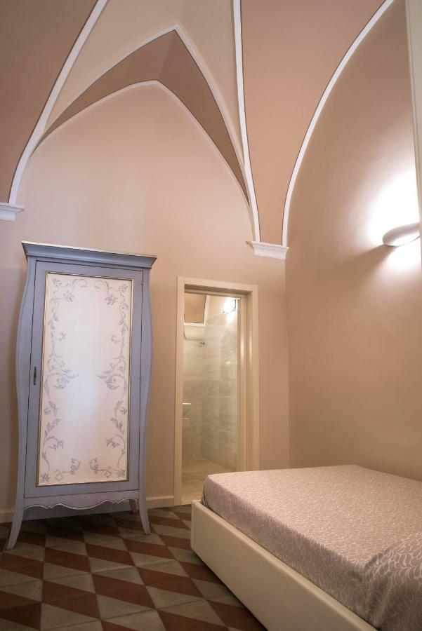 Palazzo Bove Bed & Breakfast กาลาโตเน ภายนอก รูปภาพ